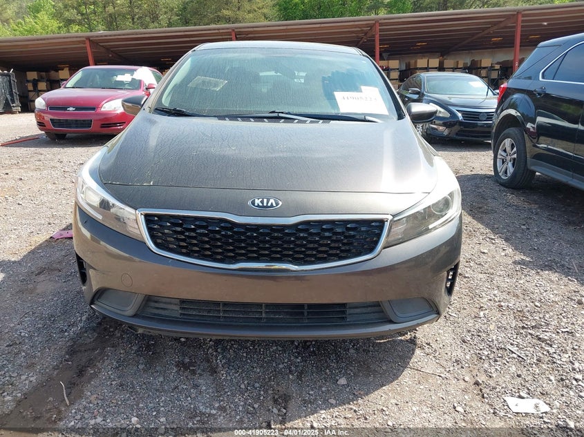 2017 KIA FORTE VIN: 3KPFK4A76HE135445