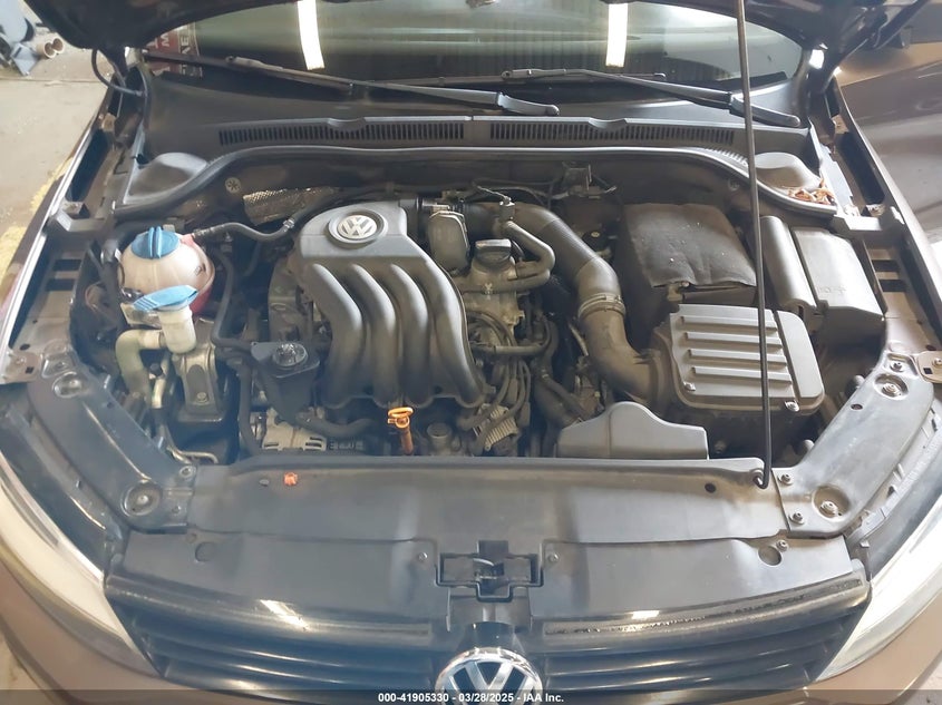 2011 Volkswagen Jetta 2.0L S VIN: 3VW2K7AJ5BM335139 Lot: 41905330