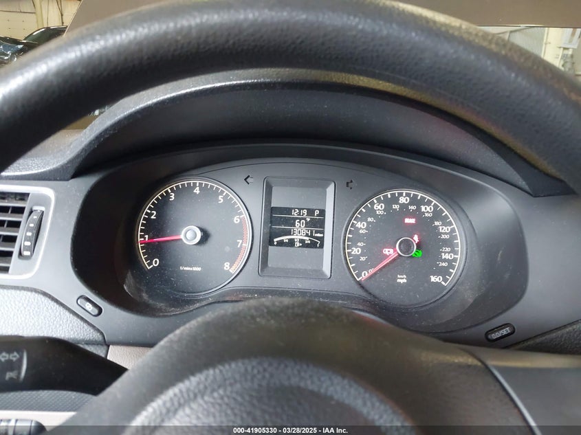 2011 Volkswagen Jetta 2.0L S VIN: 3VW2K7AJ5BM335139 Lot: 41905330