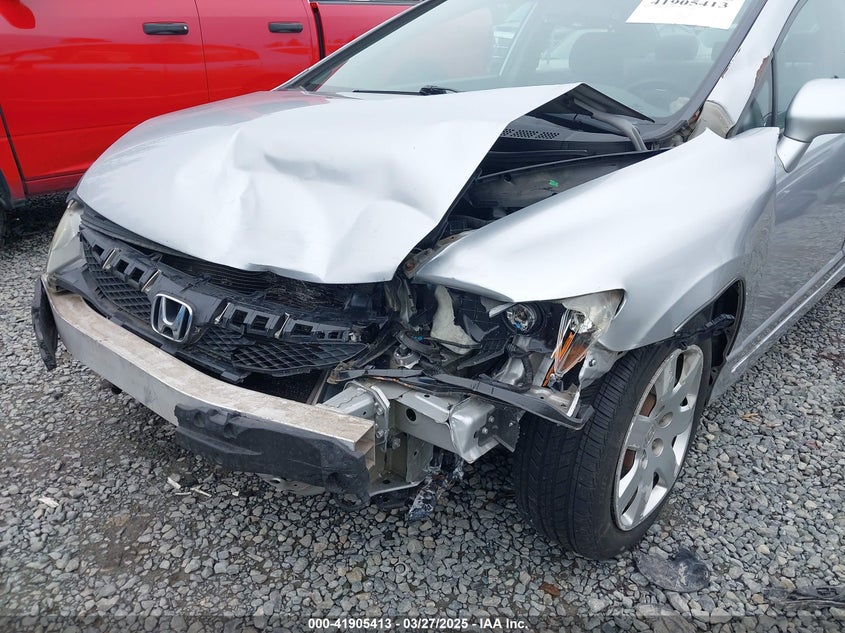 2010 HONDA CIVIC VIN: 2HGFA1F57AH586081