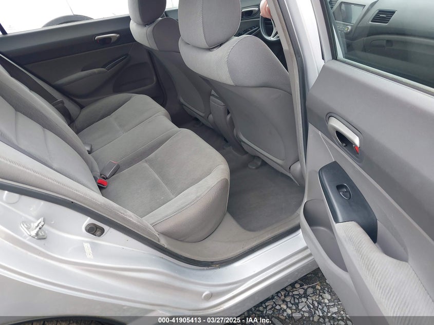 2010 HONDA CIVIC VIN: 2HGFA1F57AH586081
