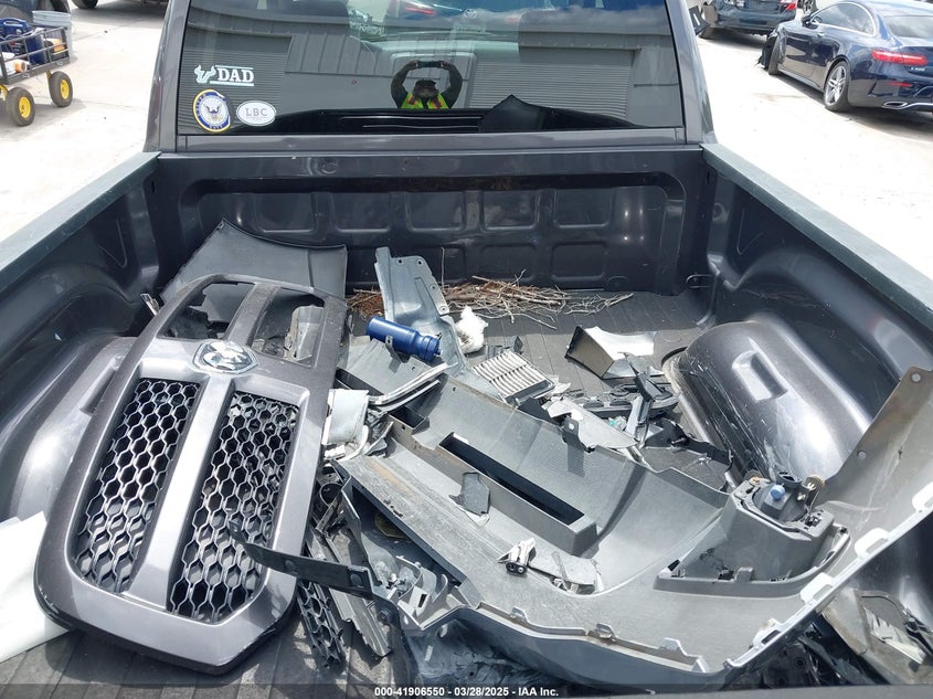 2018 Ram 1500 Express 4X4 6'4 Box/Tradesman 4X4 6'4 Box VIN: 1C6RR7FG3JS29594 Lot: 41906550