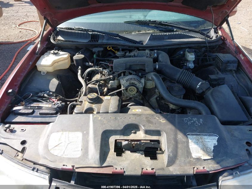 2001 Lincoln Town Car Signature VIN: 1LNHM82W01Y650484 Lot: 41907396