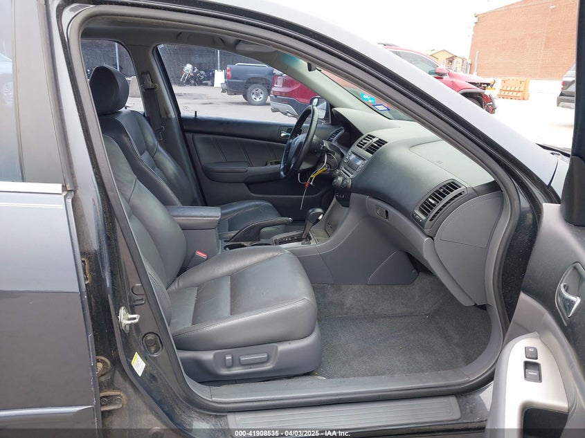 2006 HONDA ACCORD VIN: 1HGCM66576A025490