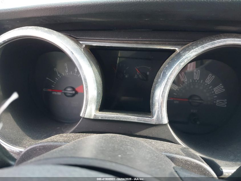 2005 Ford Mustang V6 Deluxe/V6 Premium VIN: 1ZVFT80N955117689 Lot: 41908903