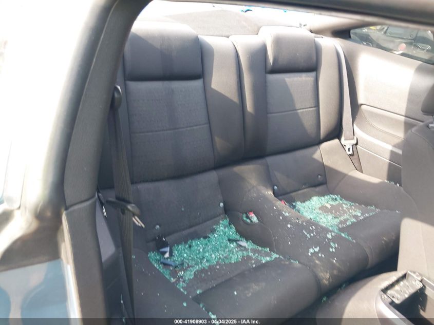 2005 Ford Mustang V6 Deluxe/V6 Premium VIN: 1ZVFT80N955117689 Lot: 41908903