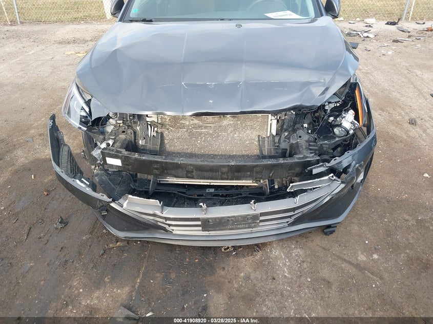 2020 HYUNDAI ELANTRA SEL - 5NPD84LF5LH555860