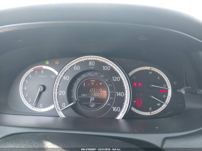 2015 HONDA ACCORD VIN: 1HGCR2F31FA215827