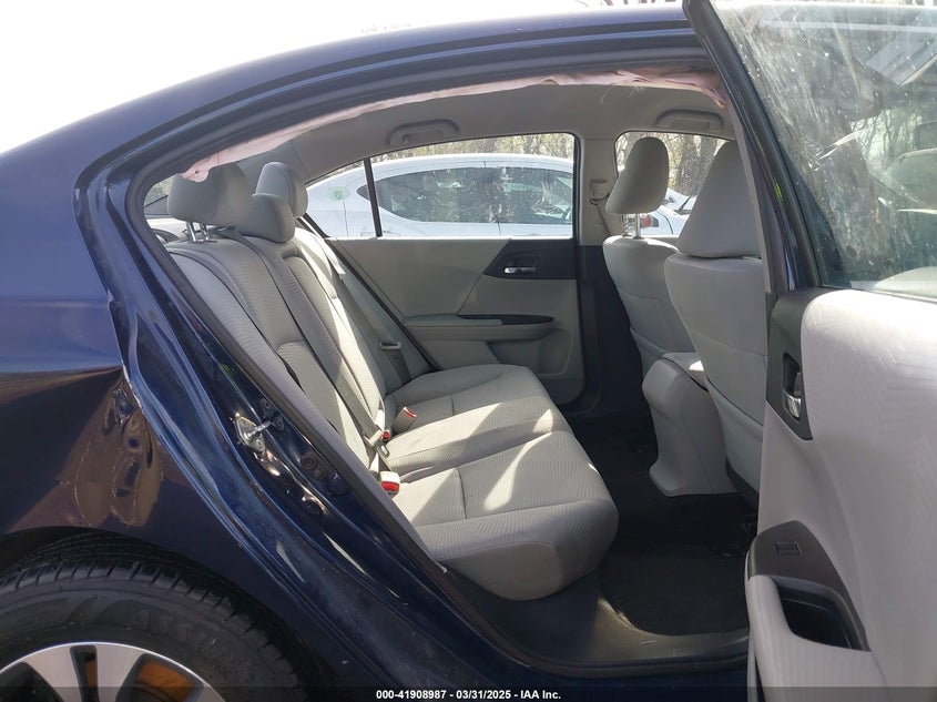 2015 HONDA ACCORD VIN: 1HGCR2F31FA215827