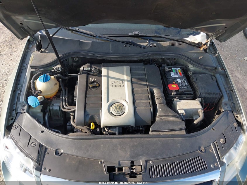 2008 VOLKSWAGEN PASSAT VIN: WVWLK73C58E114788
