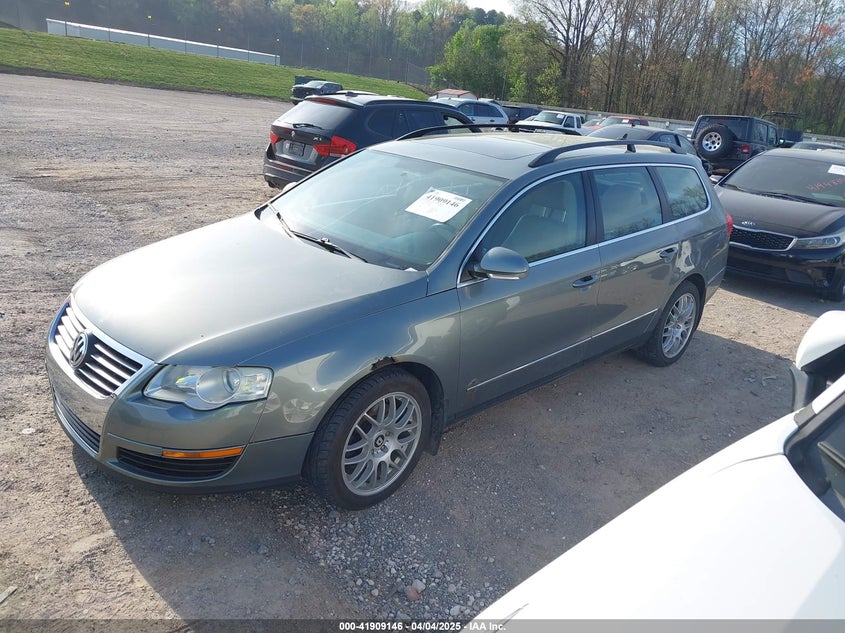2008 VOLKSWAGEN PASSAT VIN: WVWLK73C58E114788