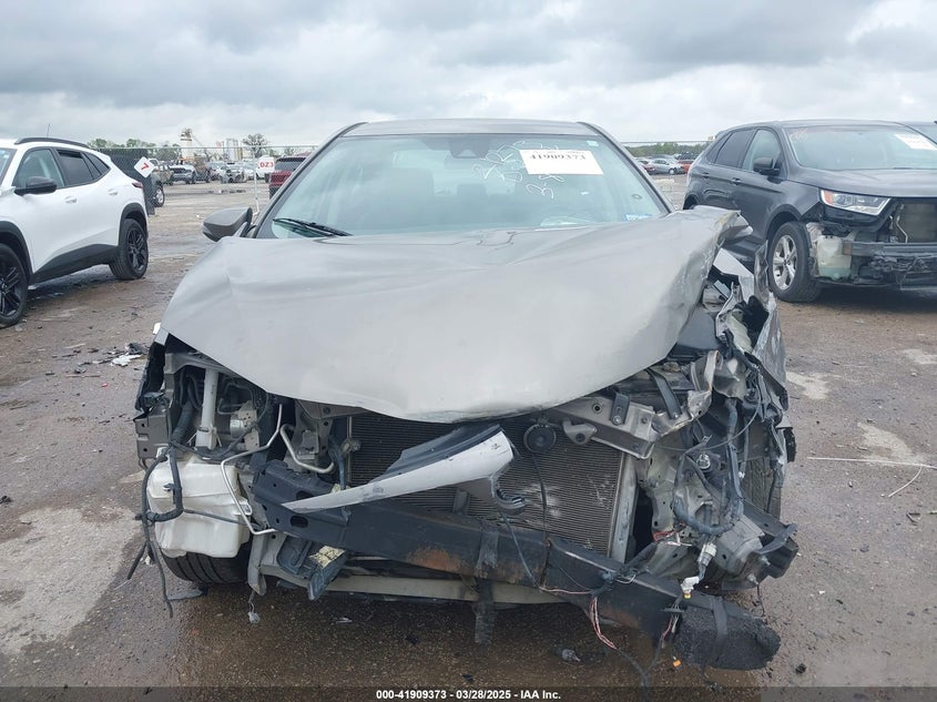 2017 TOYOTA COROLLA VIN: 5YFBURHEXHP628702