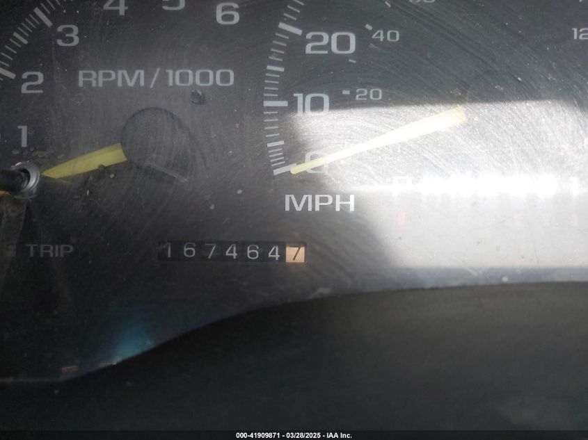 1996 Chevrolet Gmt-400 K1500 VIN: 1GCEK14W5TZ135009 Lot: 41909871