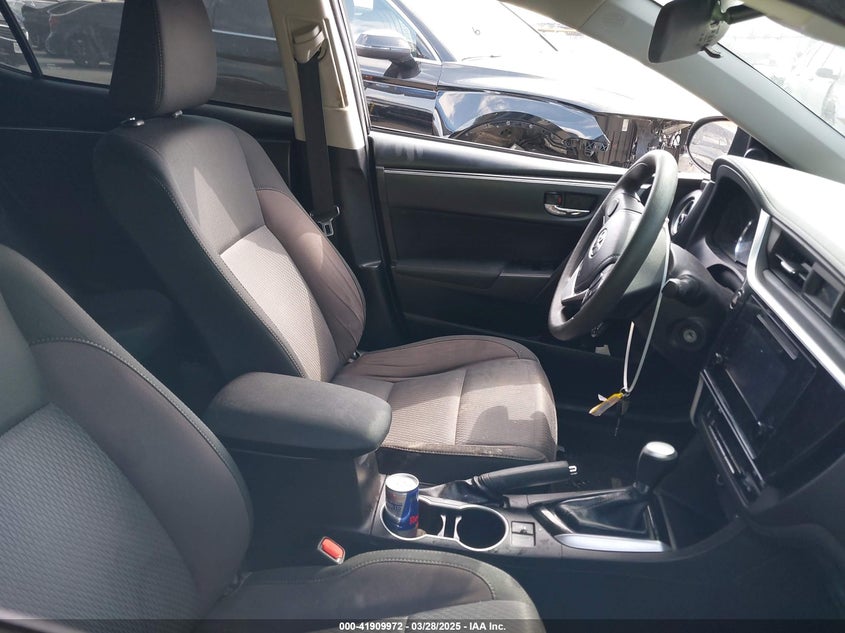 VIN 5YFBURHE4KP935791 2019 TOYOTA COROLLA LE