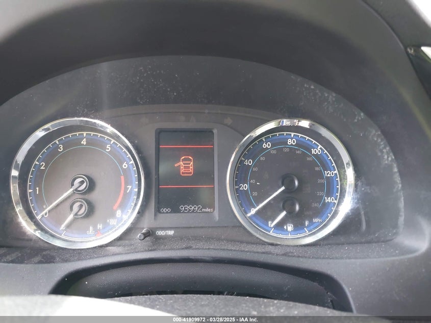 VIN 5YFBURHE4KP935791 2019 TOYOTA COROLLA LE