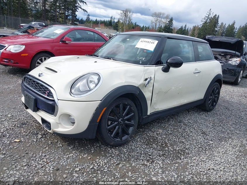 2016 MINI HARDTOP VIN: WMWXP7C59G2A42935