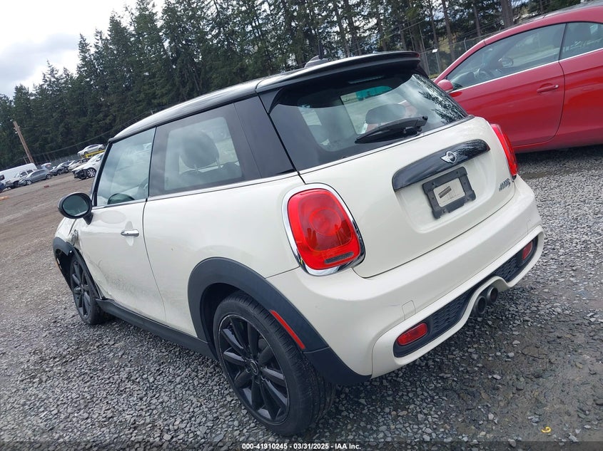 2016 MINI HARDTOP VIN: WMWXP7C59G2A42935