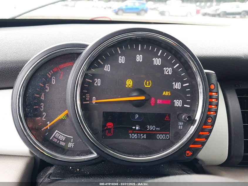 2016 MINI HARDTOP VIN: WMWXP7C59G2A42935