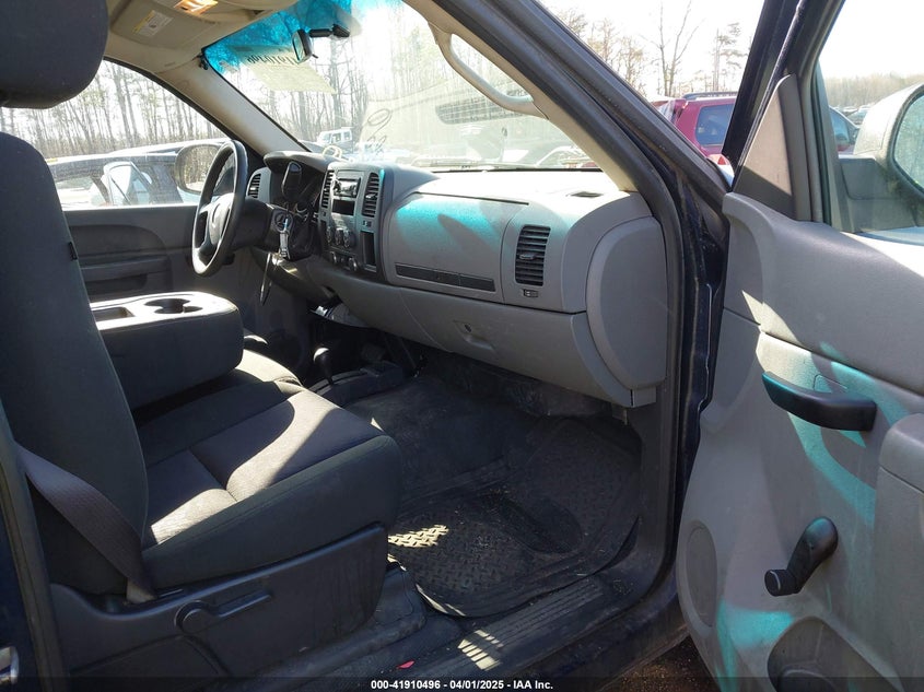 2012 CHEVROLET SILVERADO 1500 VIN: 1GCNKPE04CZ147052
