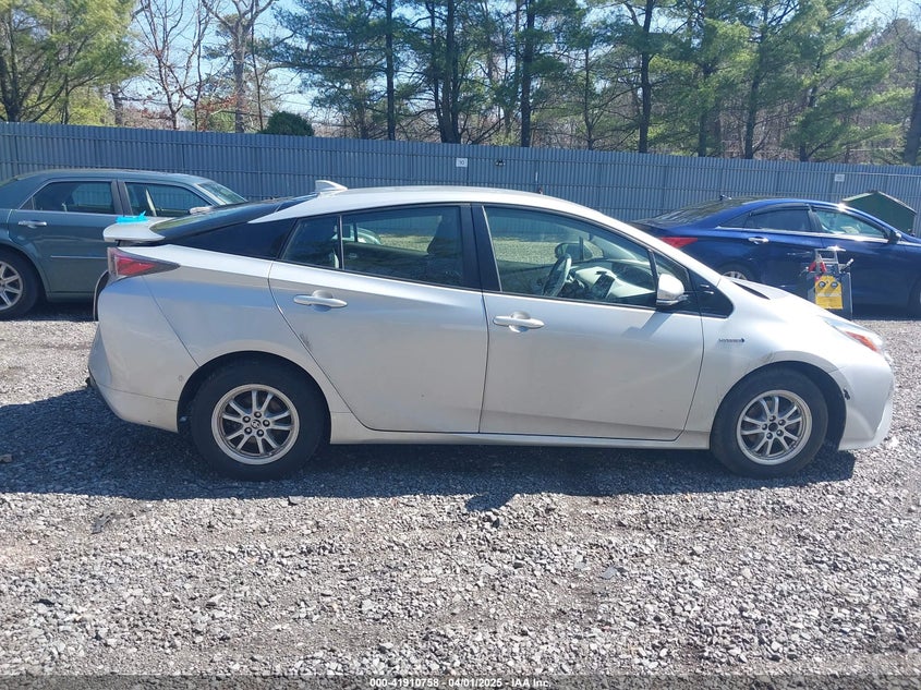 2018 TOYOTA PRIUS VIN: JTDKARFU5J3057086