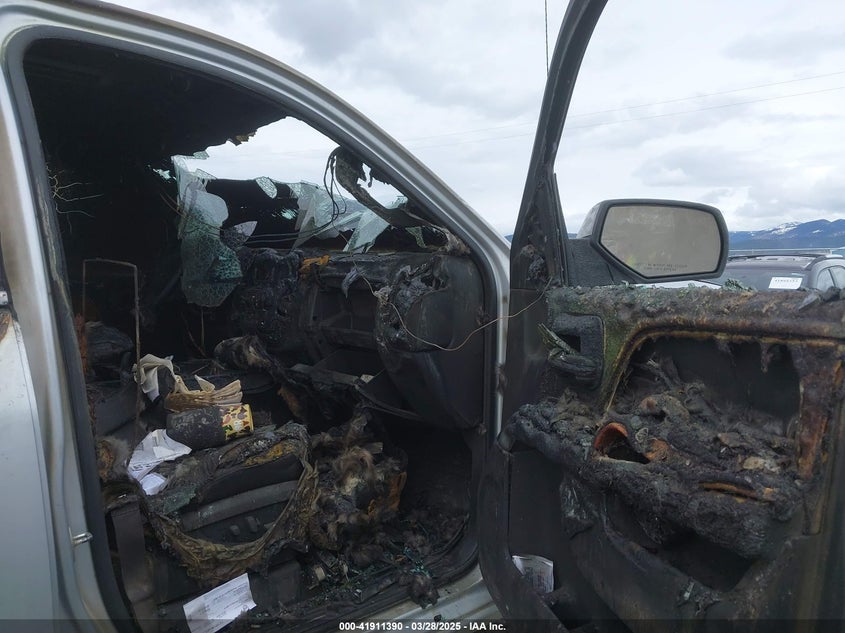 2015 CHEVROLET SILVERADO 1500 1LT - 3GCUKREH2FG351169