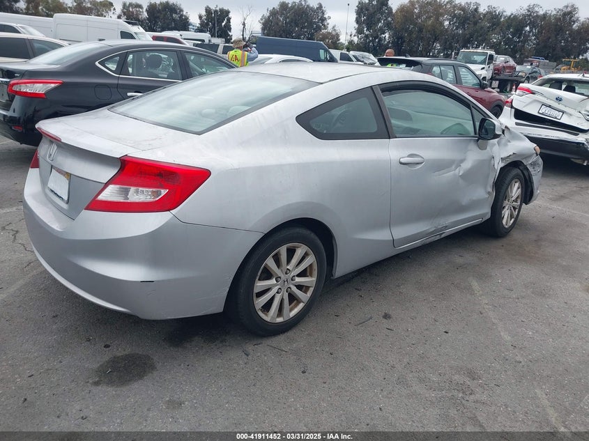 2012 HONDA CIVIC VIN: 2HGFG3B84CH528443