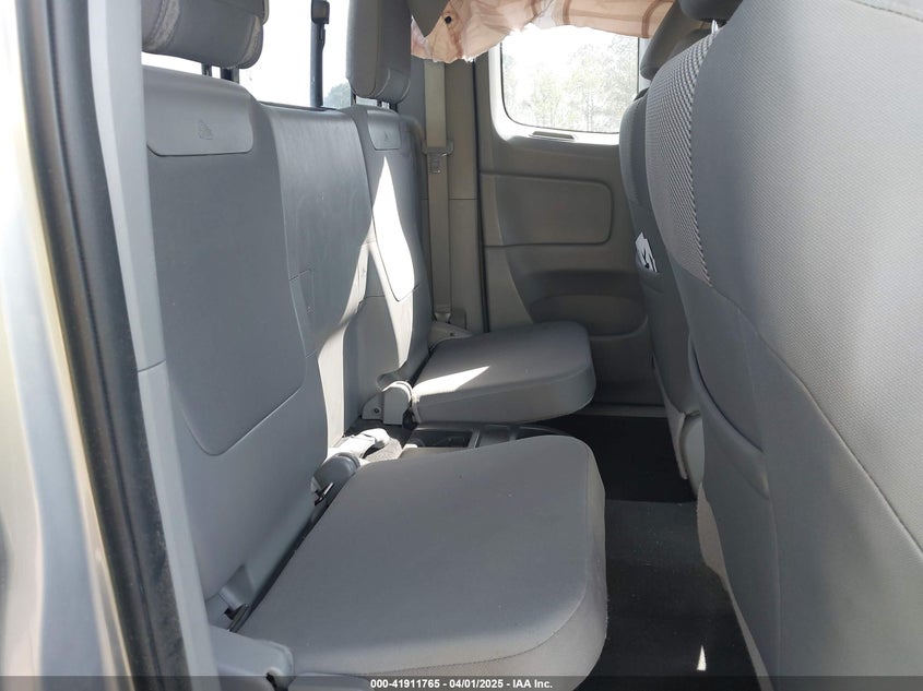 2015 TOYOTA TACOMA VIN: 5TFUU4EN0FX147811