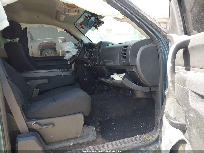 2010 CHEVROLET SILVERADO VIN: 1GCSKSE3XAZ175340