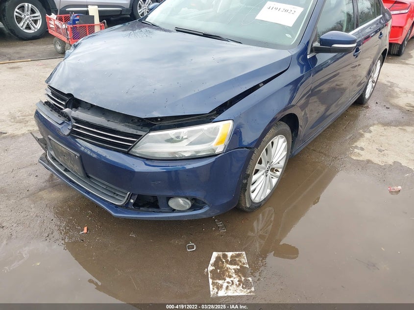 2012 Volkswagen Jetta 2.5L Sel VIN: 3VWLP7AJ4CM394657 Lot: 41912022