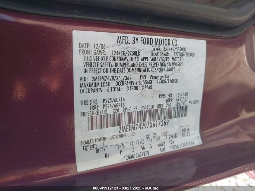 2007 Mercury Grand Marquis Gs VIN: 2MEFM74V97X617369 Lot: 41912123