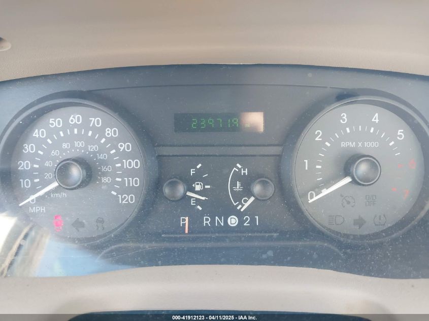 2007 Mercury Grand Marquis Gs VIN: 2MEFM74V97X617369 Lot: 41912123