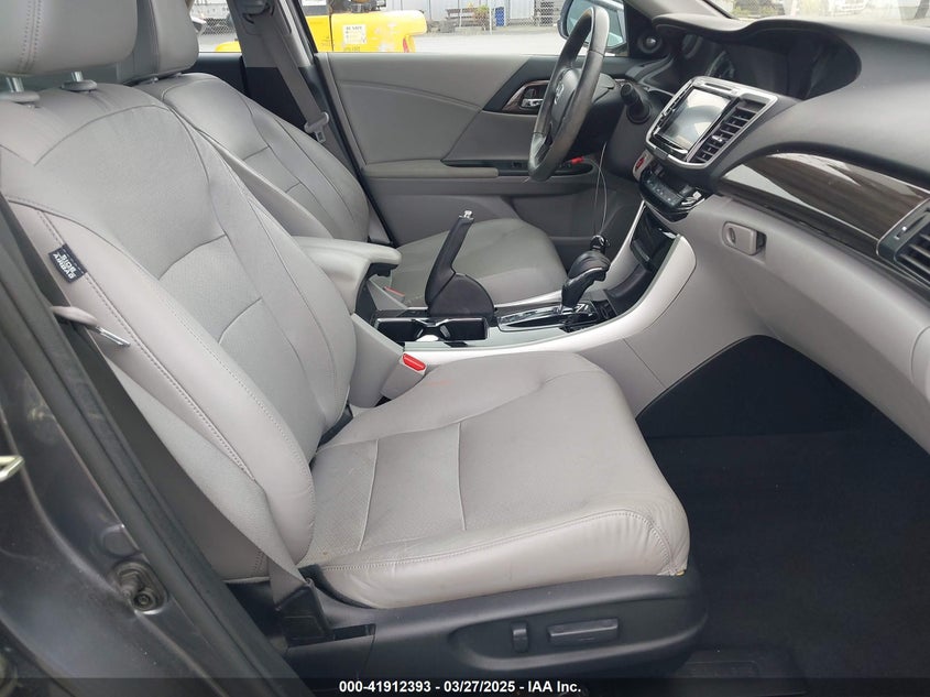 2017 HONDA ACCORD VIN: 1HGCR3F09HA027703