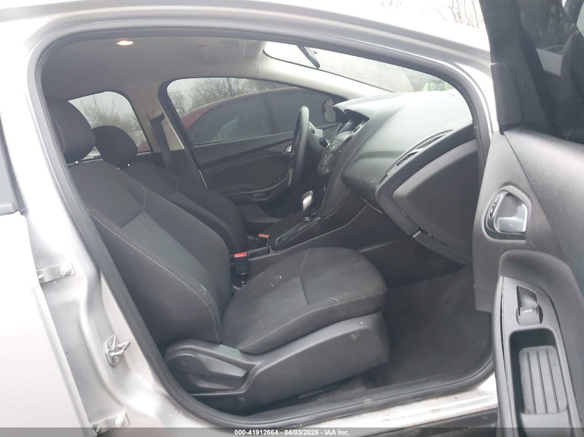 2018 FORD FOCUS VIN: 1FADP3F22JL268402