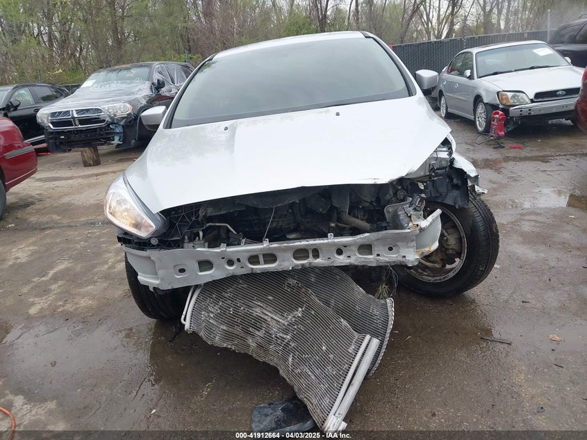 2018 FORD FOCUS VIN: 1FADP3F22JL268402