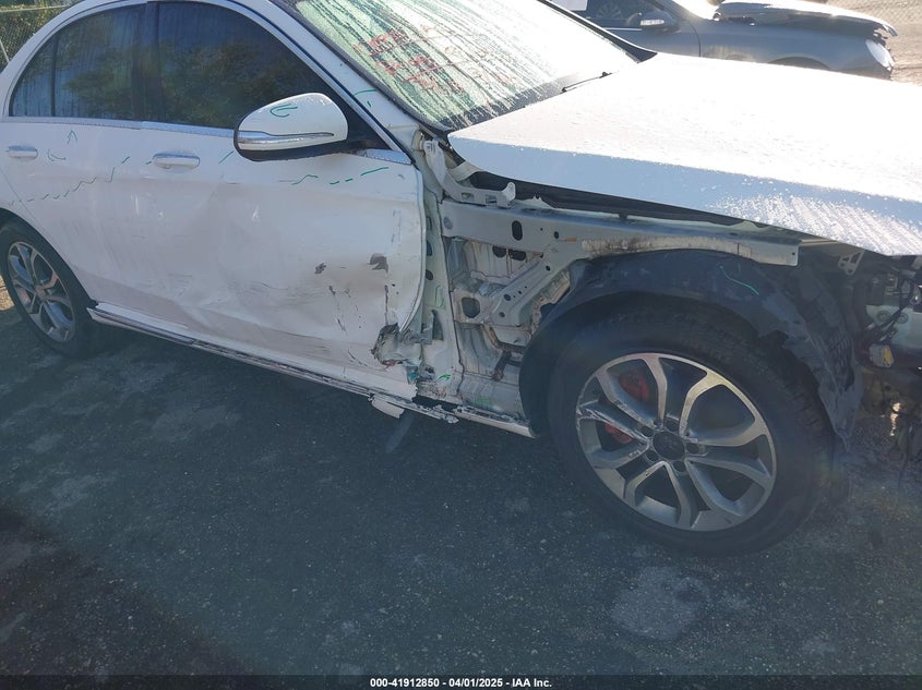 2015 MERCEDES-BENZ C 300 4MATIC/LUXURY 4MATIC/SPORT 4MATIC - 55SWF4KB4FU036068