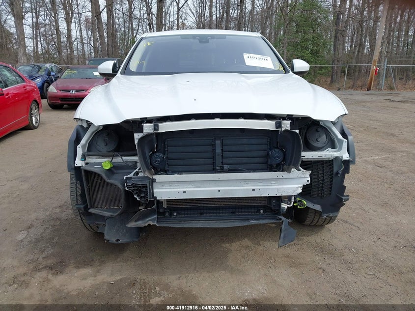 2018 JAGUAR F-PACE 25T PREMIUM - SADCJ2FX7JA295057