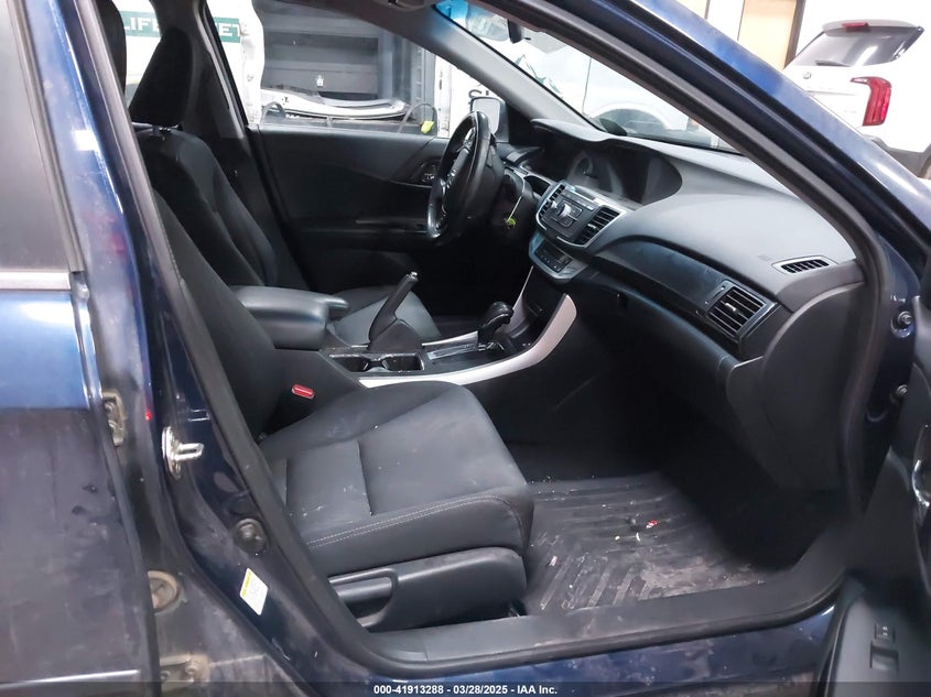 2013 HONDA ACCORD VIN: 1HGCR2F50DA271336