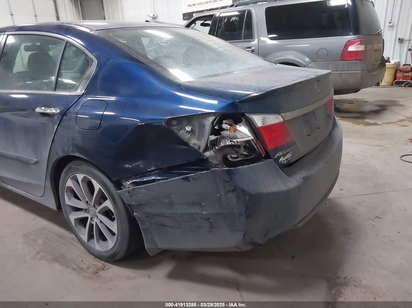 2013 HONDA ACCORD VIN: 1HGCR2F50DA271336