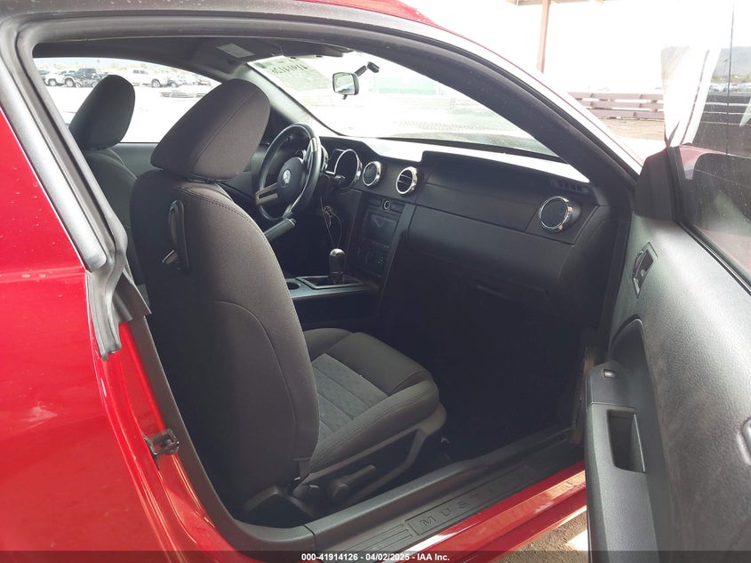 2006 FORD MUSTANG VIN: 1ZVFT82HX65257131