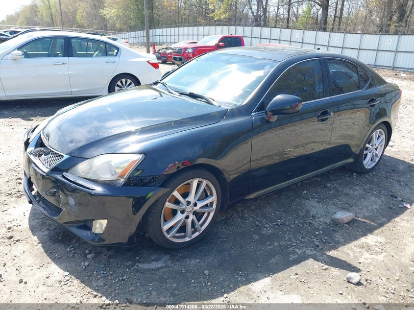 2007 LEXUS IS 350 VIN: JTHBE262672007739