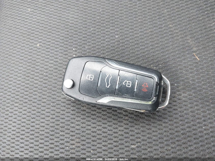 2013 FORD FOCUS VIN: 1FADP3K28DL263859