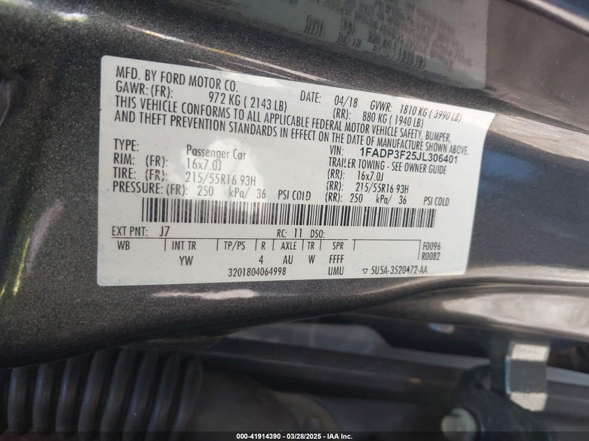 VIN 1FADP3F25JL306401 2018 FORD FOCUS SE