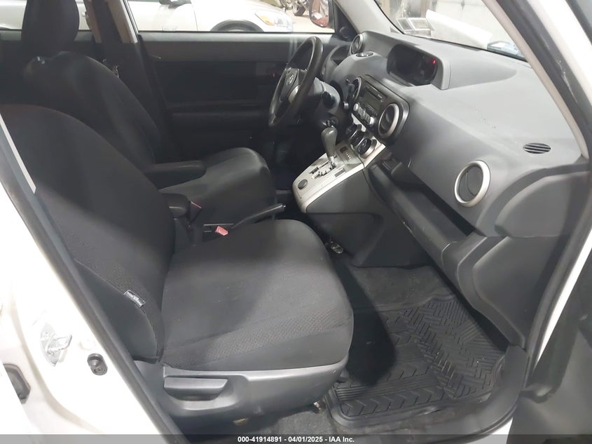 2008 TOYOTA SCION VIN: JTLKE50E181047812