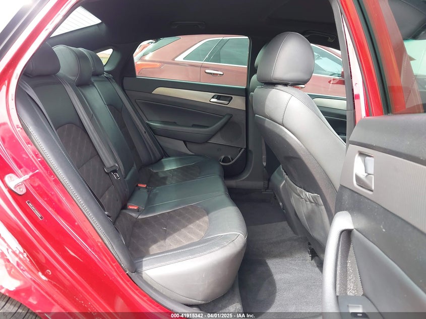 2018 HYUNDAI SONATA SPORT - 5NPE34AF4JH609393