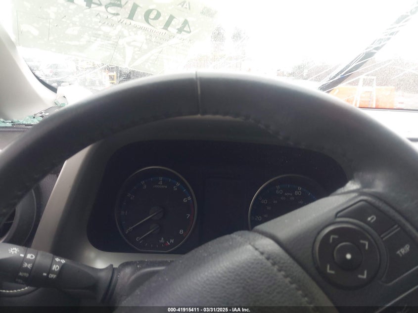 2018 TOYOTA RAV4 XLE - 2T3WFREV0JW452030