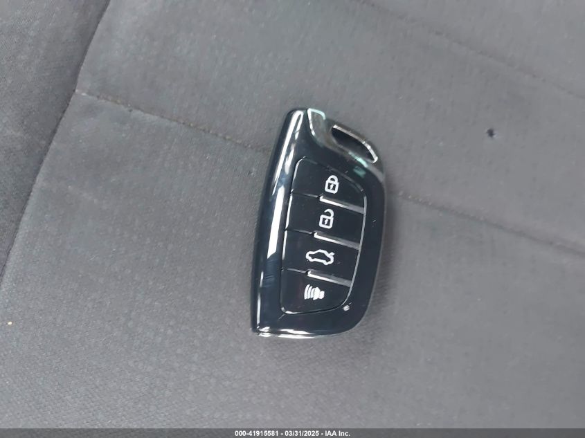 2015 Chrysler 200 Limited VIN: 1C3CCCABXFN741178 Lot: 41915581