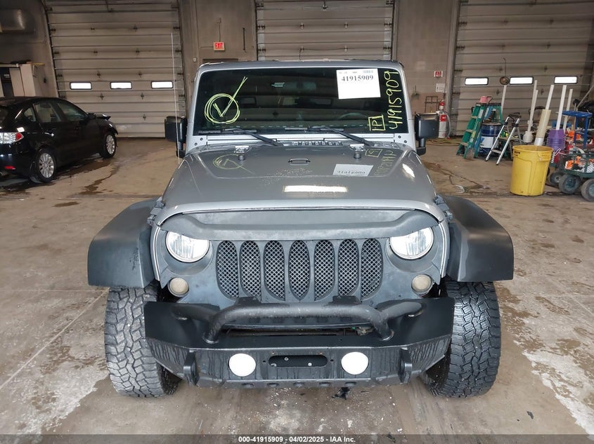 2014 JEEP WRANGLER UNLIMITED SPORT - 1C4BJWDG3EL305899