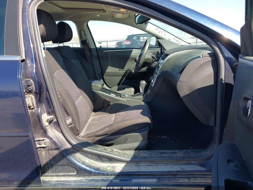 2011 CHEVROLET MALIBU VIN: 1G1ZC5E15BF372956