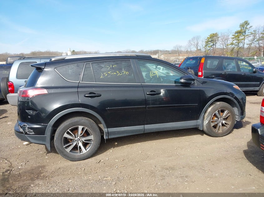 2017 TOYOTA RAV4 XLE - 2T3RFREVXHW663758