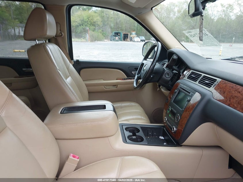 2007 CHEVROLET TAHOE VIN: 1GNFC13J27R136123